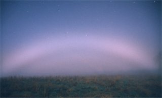 Moonlight fogbow