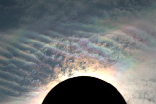 Iridescent cloud with ripples